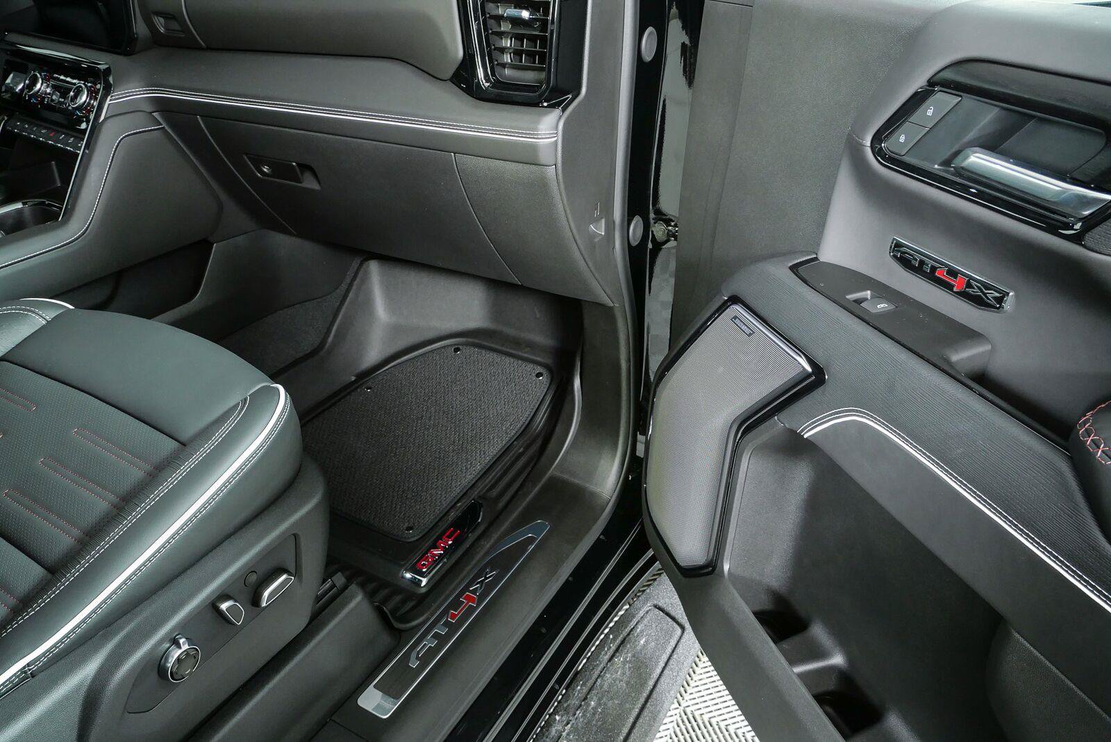 Used 2026 GMC Sierra 1500 AT4X AWD/4WD image 26