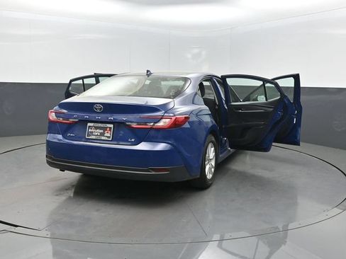 Used 2025 Toyota Camry LE FWD image 39