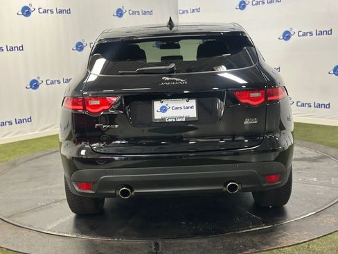 Used 2017 Jaguar F-PACE Premium image 4