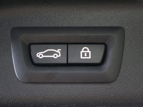 Used 2022 BMW X7 xDrive40i w/ M Sport Package image 44