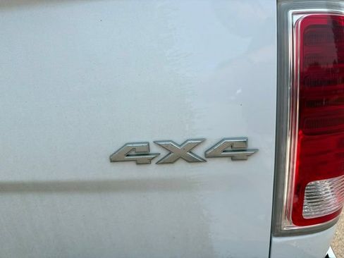 Used 2015 RAM 1500 Laramie w/ Convenience Group AWD/4WD image 11