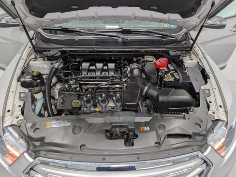 Used 2019 Ford Taurus Limited AWD/4WD image 11