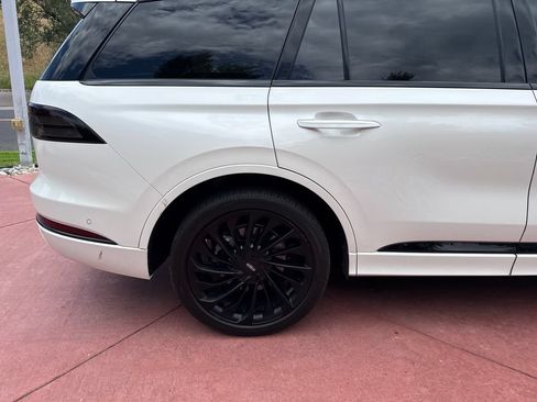 Certified 2023 Lincoln Aviator Reserve w/ Equipment Group 201A AWD/4WD image 34