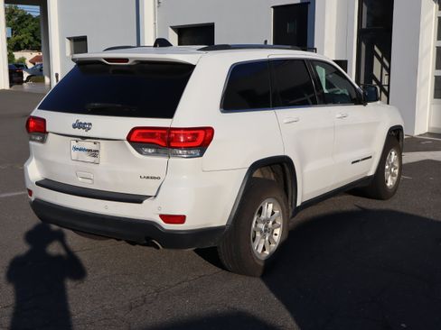Used 2019 Jeep Grand Cherokee Laredo RWD image 22
