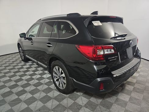 Used 2018 Subaru Outback 3.6R Touring AWD/4WD image 7