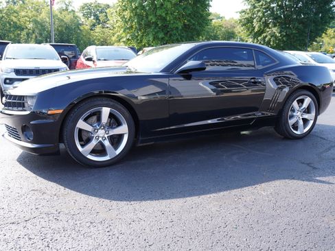 Used 2010 Chevrolet Camaro SS w/ RS Package RWD image 8