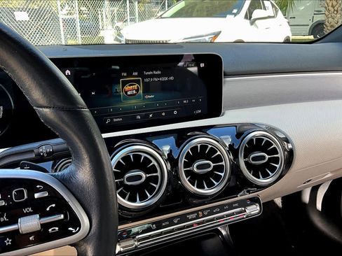 Used 2020 Mercedes-Benz A 220 image 5