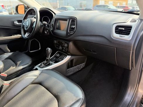 Used 2018 Jeep Compass Latitude w/ Popular Equipment Group AWD/4WD image 27