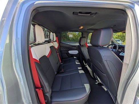 Used 2023 GMC Canyon AT4X image 32