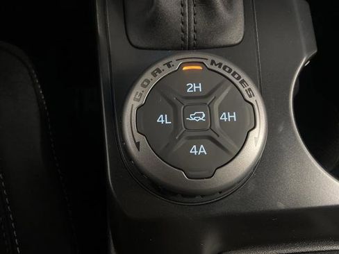 New 2025 Ford Bronco Badlands image 21