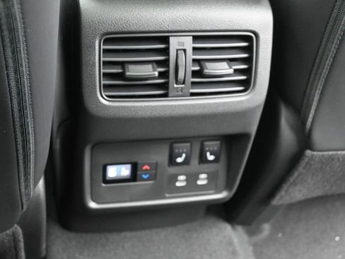 New 2026 Nissan Rogue Platinum w/ Platinum Premium Package image 16