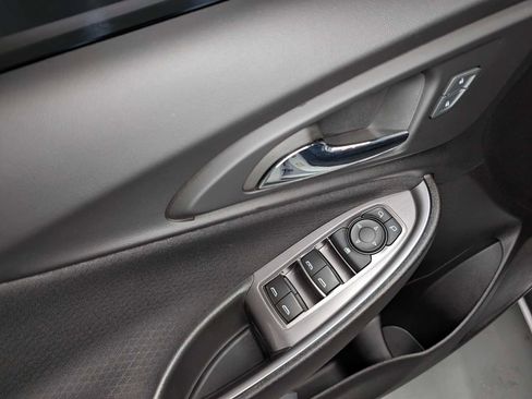 Certified 2022 Chevrolet Malibu LT FWD image 36