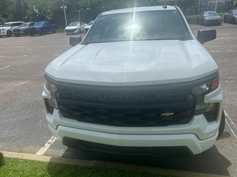 Used 2024 Chevrolet Silverado 1500 Custom AWD/4WD image 5