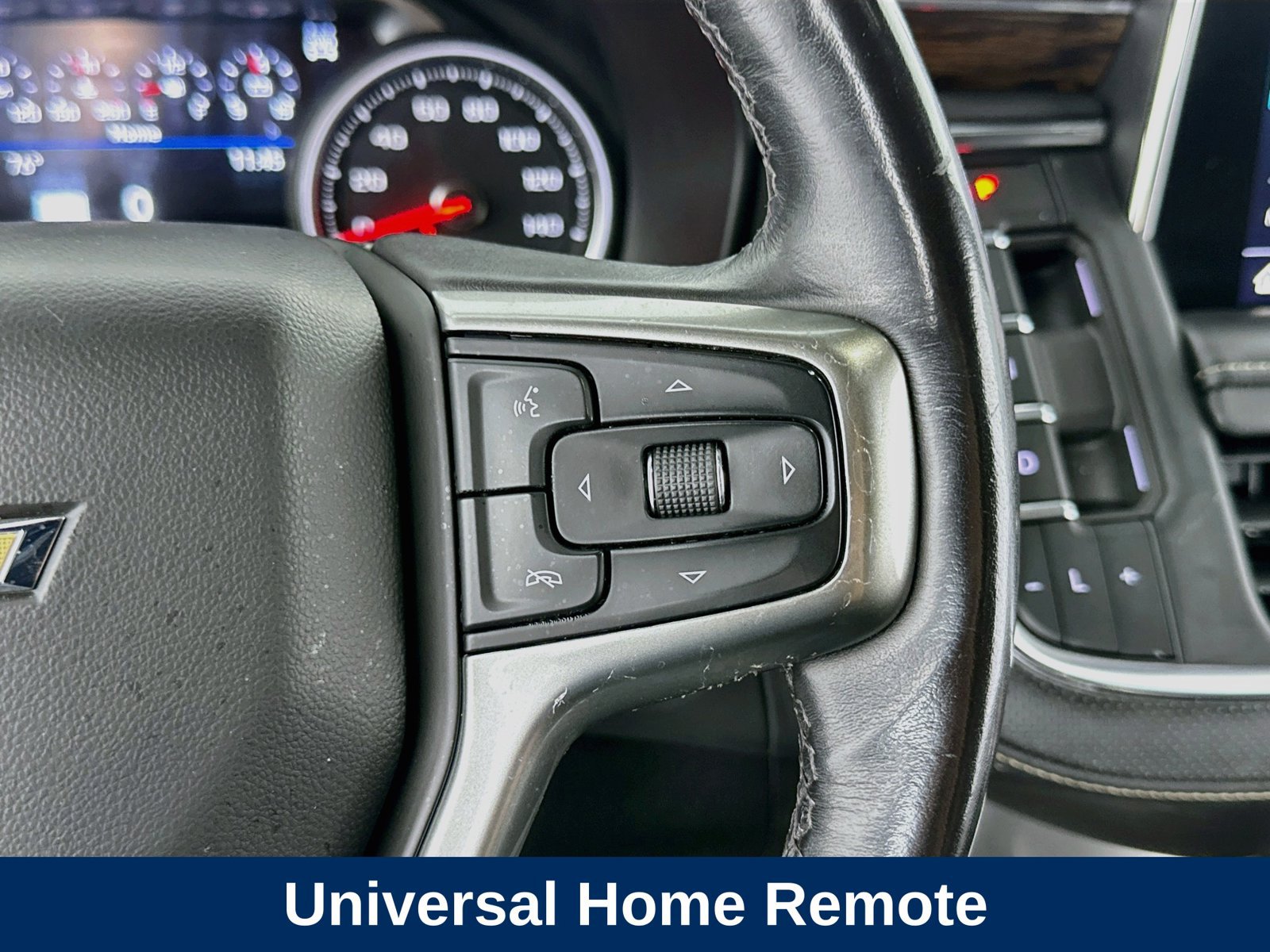 Used 2021 Chevrolet Suburban Premier w/ Premium Package AWD/4WD image 16