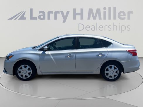 Used 2018 Nissan Sentra S FWD image 2