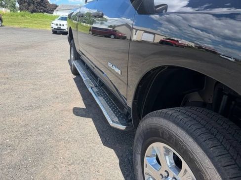 Certified 2025 RAM 2500 Big Horn AWD/4WD image 8