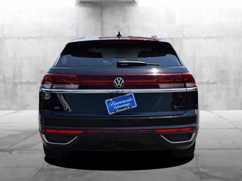 Certified 2026 Volkswagen Atlas Cross Sport SE AWD/4WD image 6