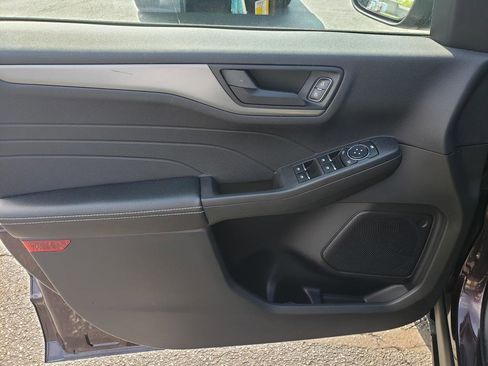 Used 2023 Ford Escape Active AWD/4WD image 11
