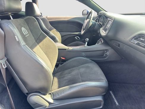 Used 2017 Dodge Challenger R/T Scat Pack RWD image 18