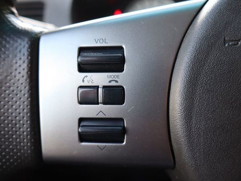 Used 2012 Nissan Frontier PRO-4X AWD/4WD image 29