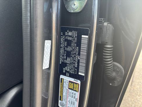 Used 2025 Kia Sportage LX FWD image 28
