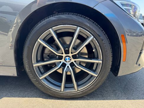 Used 2019 BMW 330i Sedan w/ Convenience Package RWD image 15