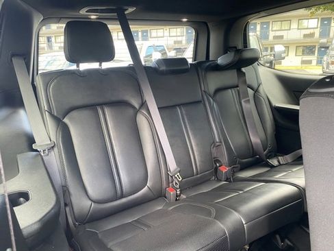 Used 2023 Jeep Wagoneer Series III w/ Preferred Equipment Group image 34