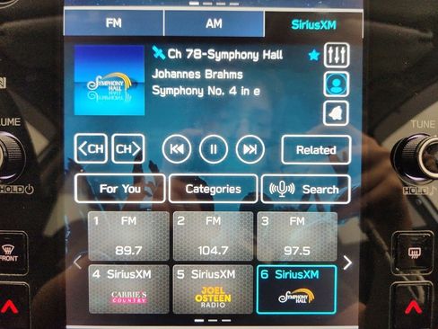 Used 2024 Subaru Crosstrek 2.0i Premium image 17