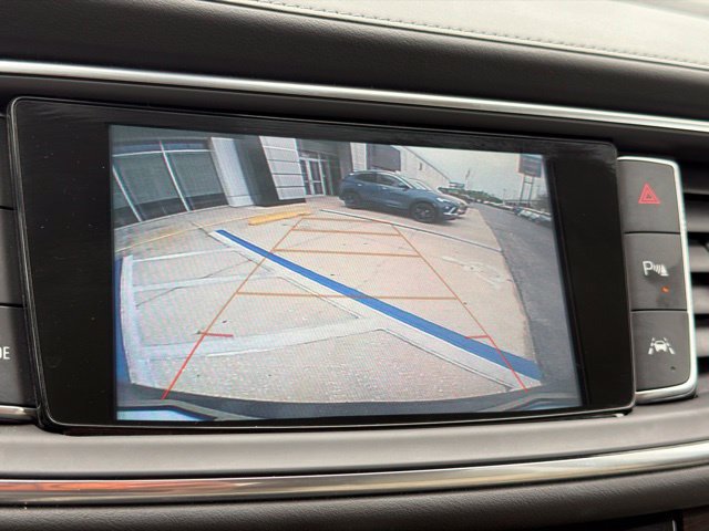 Used 2019 Buick Enclave Premium w/ Experience Buick Package FWD image 27