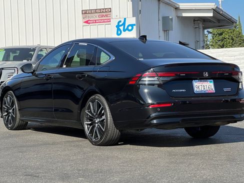 Used 2023 Honda Accord Touring image 6