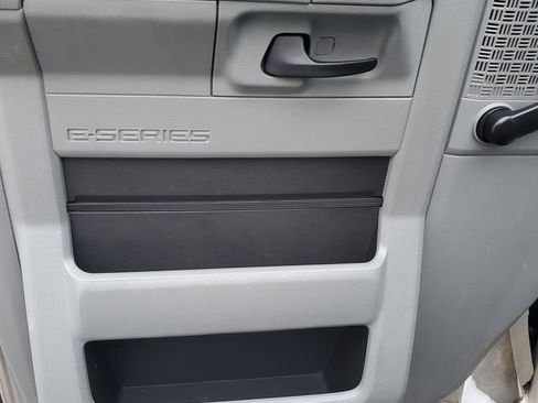 Used 2013 Ford E-350 and Econoline 350 XL image 12