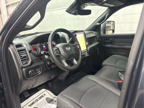 New 2026 RAM 2500 Tradesman AWD/4WD image 9