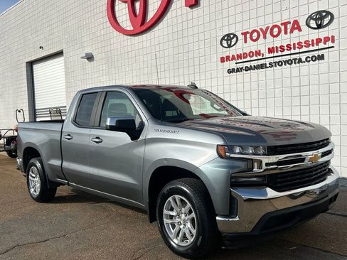 Used 2020 Chevrolet Silverado 1500 LT image 3