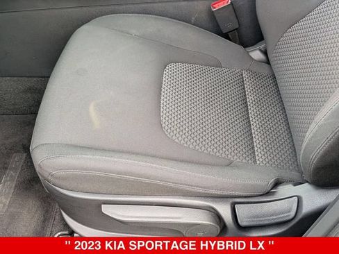 Used 2023 Kia Sportage LX AWD/4WD image 15