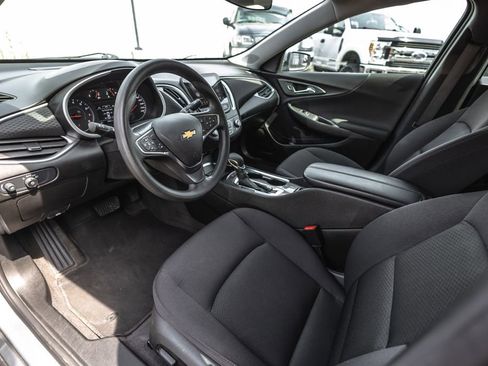 Used 2024 Chevrolet Malibu LT FWD image 18