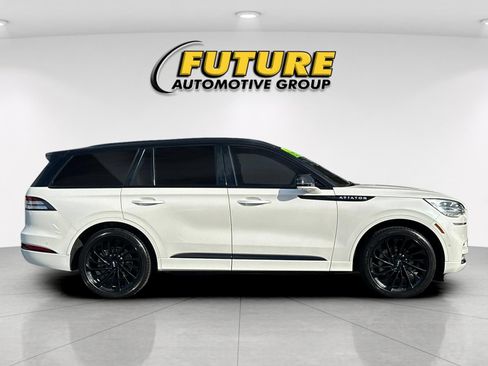Certified 2023 Lincoln Aviator Black Label AWD/4WD image 2