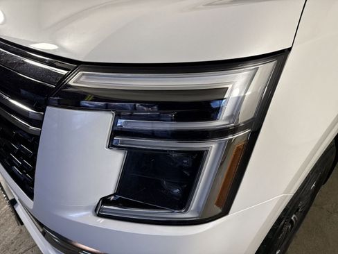 New 2026 Nissan Armada SL image 28