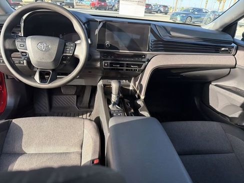 Used 2025 Toyota Camry LE image 14
