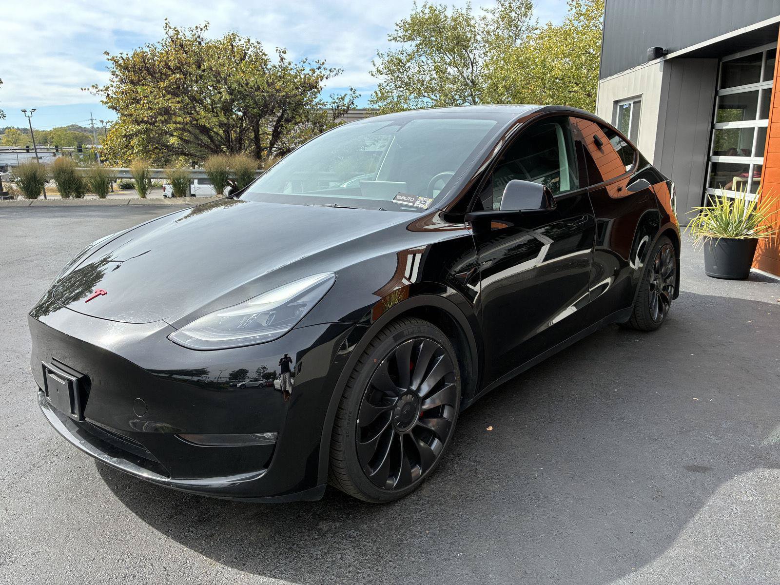 Used 2023 Tesla Model Y Performance AWD/4WD image 7