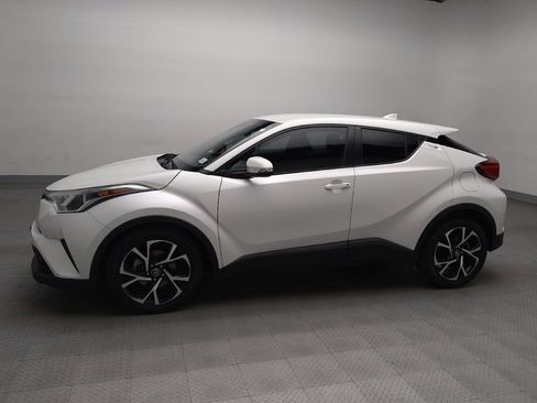 Used 2018 Toyota C-HR XLE image 2