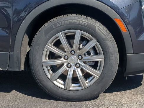 Used 2023 Cadillac XT4 Premium Luxury image 11