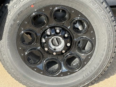 New 2026 Ford F250 Lariat w/ Black Appearance Package image 30