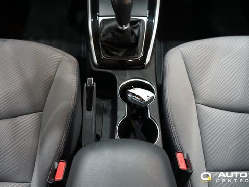 Used 2013 Hyundai Elantra Sedan FWD image 18
