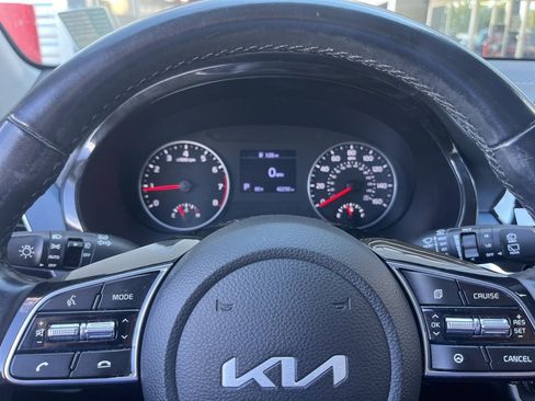 Used 2023 Kia Seltos S image 11