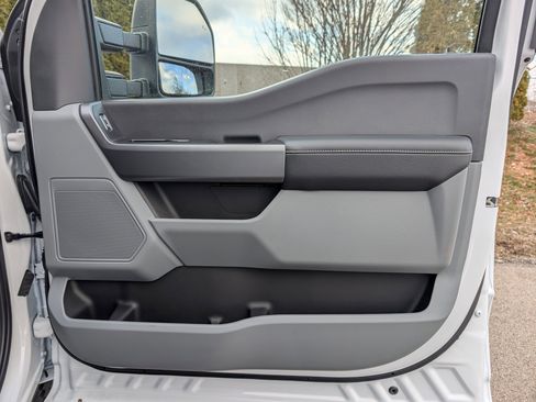 Used 2025 Ford F250 XL w/ STX Appearance Package image 38