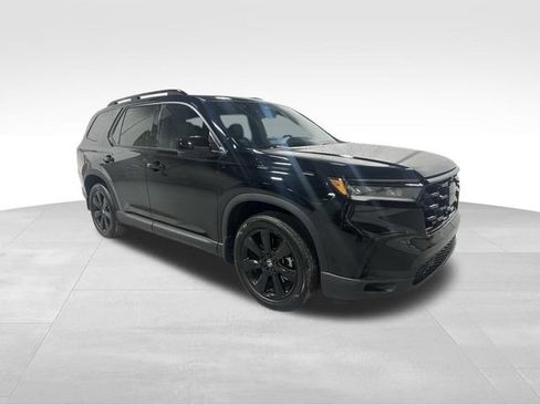 Used 2025 Honda Pilot Black Edition image 3
