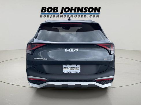Used 2023 Kia Sportage EX image 4