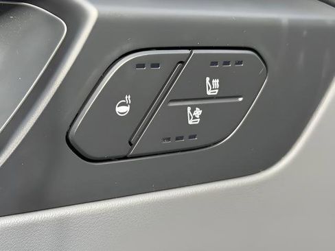 Used 2024 Kia EV9 Wind image 14