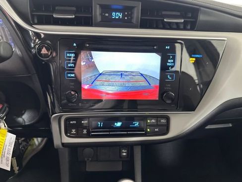 Used 2019 Toyota Corolla LE w/ LE Premium Package w/Moonroof image 22