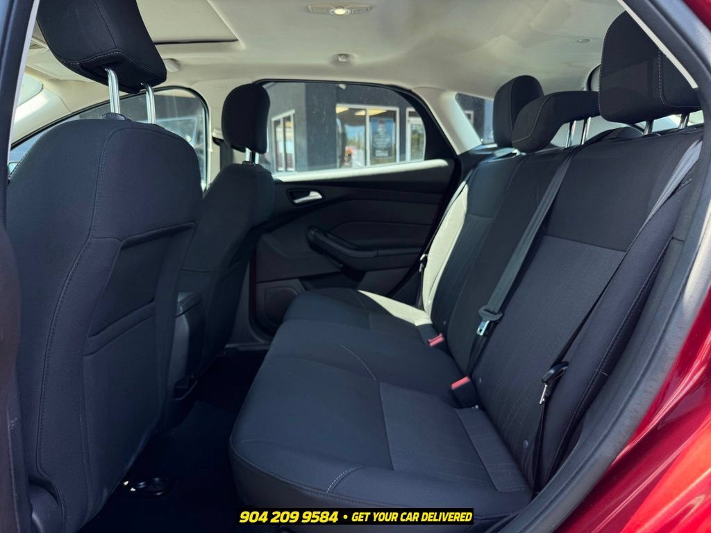 Used 2015 Ford Focus SE w/ Reverse Sensing Package FWD image 26